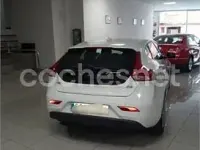 Usado Volvo V40 Momentum 115 CV (84 kW) 2013 Blanco Berlina