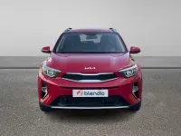 Usado Kia Stonic 100 CV (73 kW) 2024 Rojo SUV