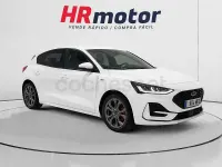 Usado Ford Focus ST-Line 125 CV (91 kW) 2022 Blanco Familiar