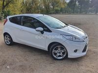 Usado Ford Fiesta Sport 90 CV (66 kW) 2009 Blanco Berlina