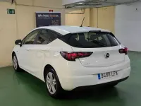 Usado Opel Astra Edition 105 CV (77 kW) 2021 Blanco Berlina