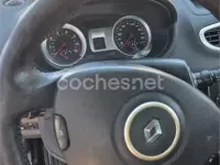 Begagnad Renault Clio II Authentique 75 HK (55 kW) 2008 Svart Sedan