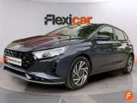 Usado Hyundai i20 101 CV (74 kW) 2025 Gris Utilitario