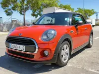 Usado Mini Cooper Cabriolet 136 CV (100 kW) 2018 Naranja Descapotable