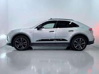 Usado Porsche Macan Turbo 469 kW (639 CV) 2024 Gris SUV