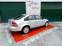 Usado Volvo S40 Momentum 136 CV (100 kW) 2005 Gris Berlina