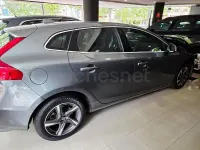 Usado Volvo V40 R-Design Momentum 115 CV (84 kW) 2015 Gris / plata Berlina