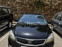 Usado Kia Ceed 115 CV (84 kW) 2011 Negro Utilitario