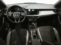 Usado Skoda Kamiq Selection 115 CV (84 kW) 2025 Gris plata SUV