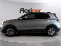 Usado VW T-Cross Advance 110 CV (80 kW) 2023 Gris SUV