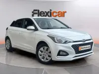 Usado Hyundai i20 75 CV (55 kW) 2018 Blanco Berlina