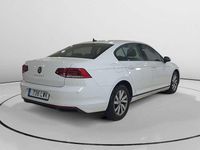 Usado VW Passat 151 CV (111 kW) 2022 Blanco Familiar
