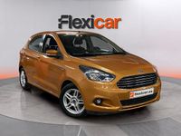 Usado Ford Ka Plus Ultimate 86 CV (63 kW) 2018 Naranja Utilitario