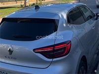 Usado Renault Clio V Techno 90 CV (66 kW) 2023 Gris / plata Berlina