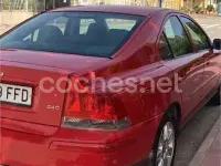 Usado Volvo S60 Momentum 130 CV (95 kW) 2006 Rojo Berlina
