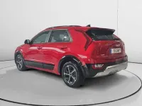 Usado Kia Niro 131 CV (96 kW) 2025 Rojo SUV