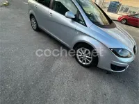 Usado Seat Altea XL Ecomotive 105 CV (77 kW) 2010 Gris / plata Monovolumen