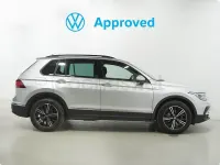 Usado VW Tiguan Life 150 CV (110 kW) 2022 Plateado SUV