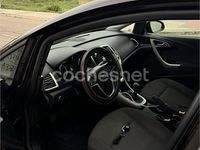 Usado Opel Astra Enjoy 100 HP (73 kW) 2012 Castanho Sedan