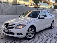 Usado Mercedes C220 Avantgarde 170 CV (125 kW) 2010 Blanco Berlina
