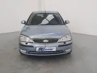 Usado Ford Mondeo Ghia 130 CV (95 kW) 2005 Gris / plata Berlina