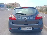 Usado Renault Mégane Dynamique 105 CV (77 kW) 2009 Gris / plata Berlina