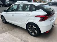 Usado Hyundai i20 84 CV (61 kW) 2022 Blanco Berlina