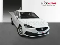 Usado Seat Leon Style 150 CV (110 kW) 2025 Blanco Berlina