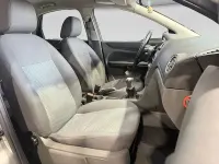 Usado Ford Focus Trend 109 CV (80 kW) 2006 Gris / plata Berlina