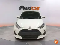 Usado Toyota Yaris Active 116 CV (85 kW) 2025 Blanco Utilitario