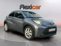 Usado Toyota Aygo X 72 CV (52 kW) 2024 Azul SUV