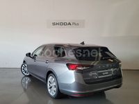 Usado Skoda Superb Selection 150 HP (110 kW) 2024 Cinzento Carrinha
