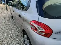 Usado Peugeot 208 Active 102 CV (75 kW) 2018 Gris Utilitario