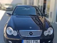 Usado Mercedes C200 Classic 122 CV (89 kW) 2007 Negro Berlina