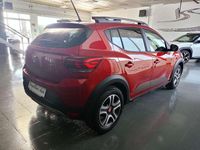 Usado Dacia Sandero Expression 101 CV (74 kW) 2022 Rojo Utilitario