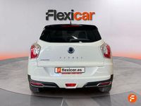 Usado Ssangyong (KGM) Tivoli 128 CV (94 kW) 2019 Beige SUV