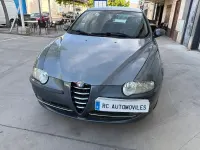 Usado Alfa Romeo 147 Distinctive 105 CV (77 kW) 2004 Azul Utilitario
