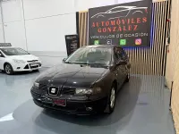 Usado Seat Leon Sport 110 CV (80 kW) 2005 Negro Utilitario