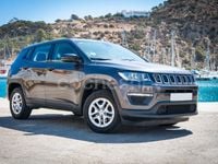 Usado Jeep Compass Sport 140 CV (102 kW) 2019 Gris / plata SUV