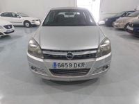 Usado Opel Astra Cosmo 100 CV (73 kW) 2005 Gris / plata Berlina