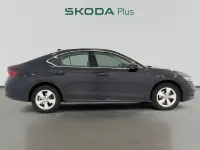 Usado Skoda Octavia Ambition 110 CV (80 kW) 2022 Negro Berlina