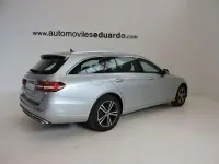 Usado Mercedes E220 194 CV (142 kW) 2022 Plateado Familiar
