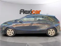 Usado Kia Ceed 136 CV (100 kW) 2023 Gris Utilitario