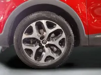 Usado Renault Captur Zen 90 CV (66 kW) 2019 Rojo SUV