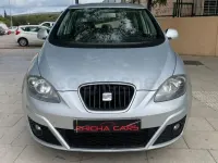 Usado Seat Altea Style 105 CV (77 kW) 2011 Gris / plata Monovolumen
