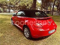 Usado VW Beetle 110 CV (80 kW) 2015 Rojo Utilitario