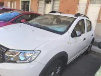Usado Dacia Sandero Essentiel 90 CV (66 kW) 2018 Blanco Berlina