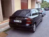 Usado Opel Astra Edition 100 CV (73 kW) 2003 Negro Berlina