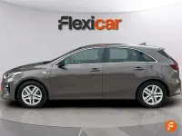 Usado Kia Ceed 140 CV (102 kW) 2020 Marrón Utilitario