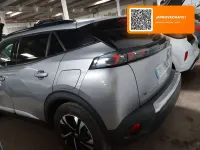 Usado Peugeot 2008 Allure 136 CV (100 kW) 2023 Gris / plata SUV